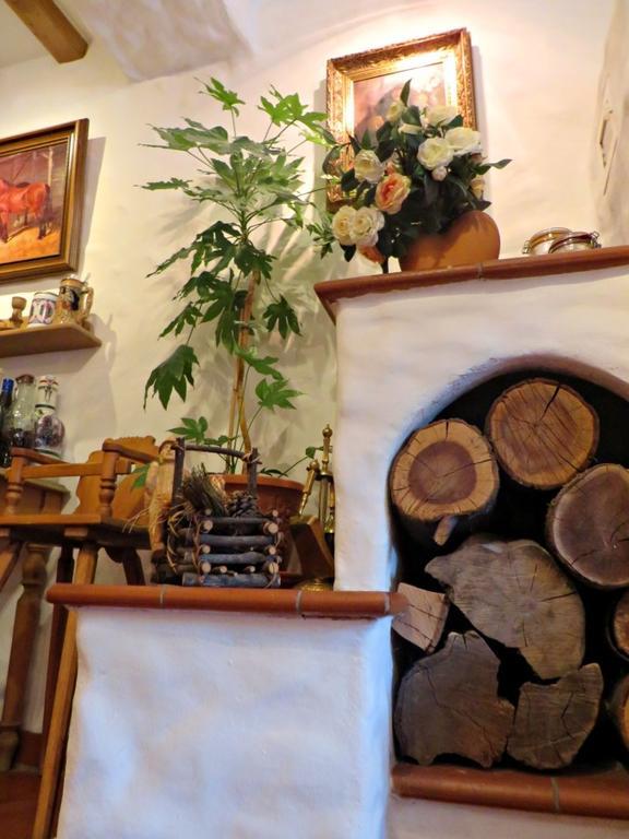 Hotel Gastgeb Есен Екстериор снимка