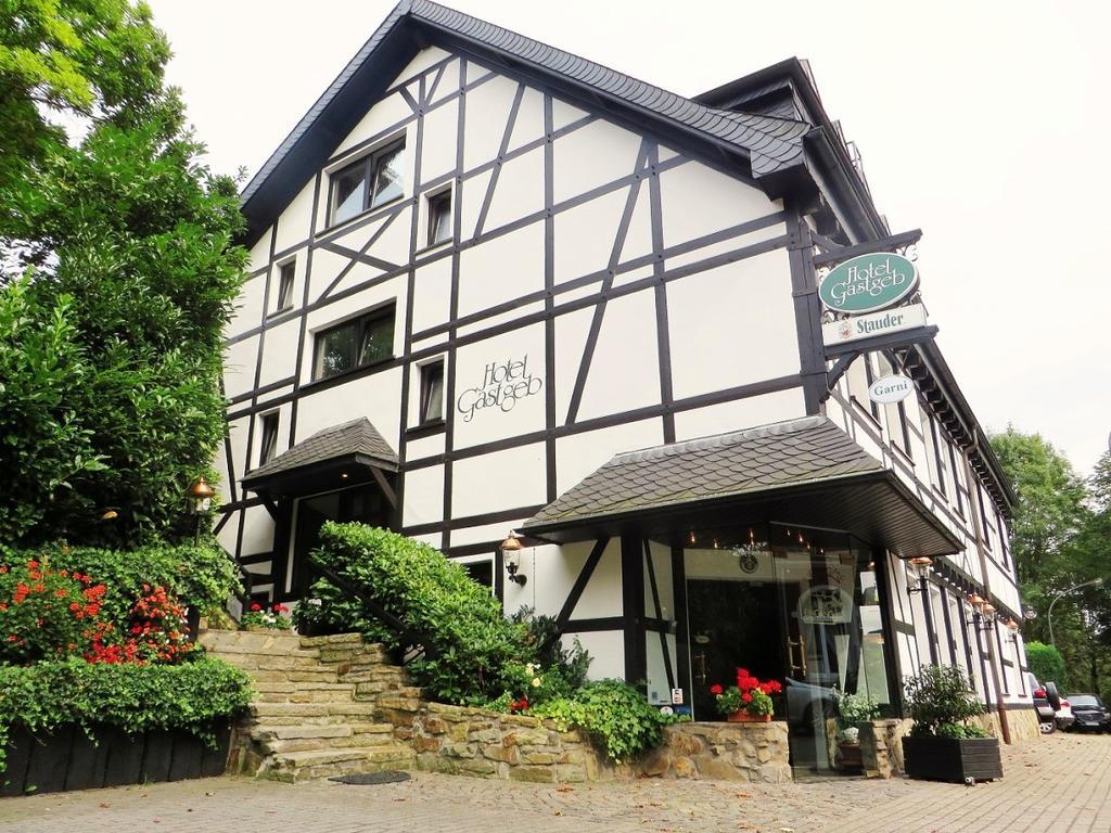 Hotel Gastgeb Есен Екстериор снимка